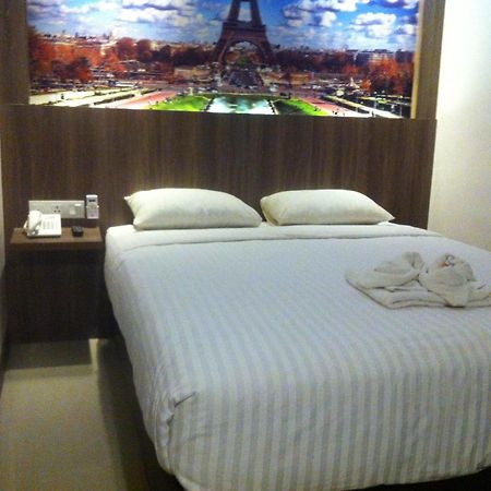 Hotel My Home Sintang المظهر الخارجي الصورة